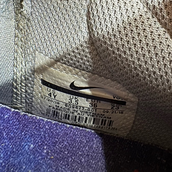 Nike Kyrie PlayStation shoes - Picture 2 of 6